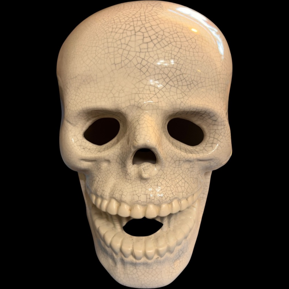 Vintage Ceramic Dawn of the Dead Skull Light Spooky Halloween Decor Cream Goth